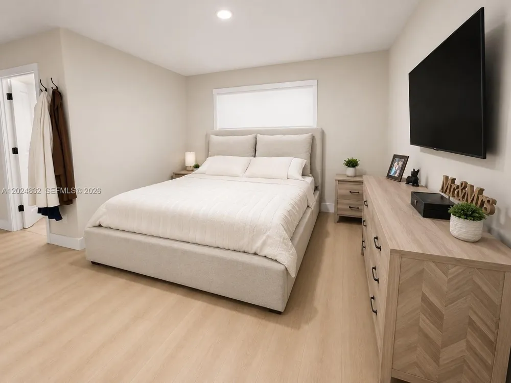 6538 NW 170th Ln Hialeah, FL 33015