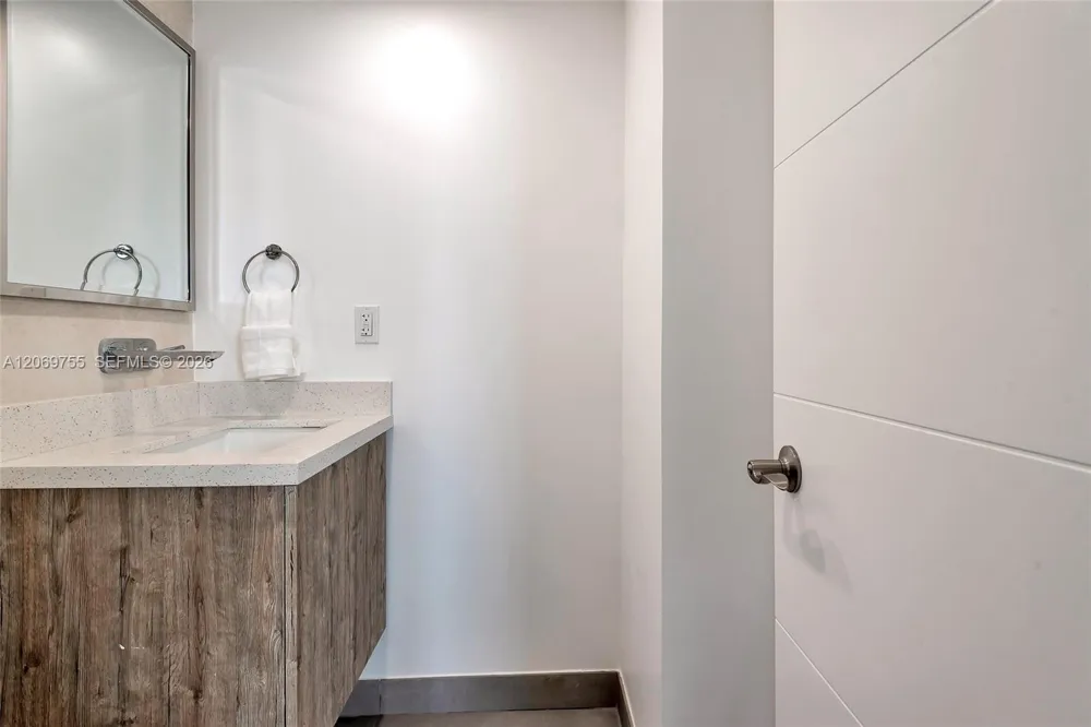4001 S Ocean Dr #14H Hollywood, FL 33019