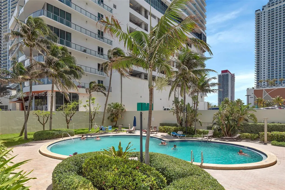 4001 S Ocean Dr #14H Hollywood, FL 33019