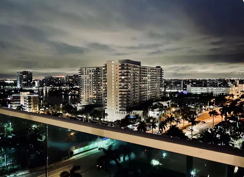 4001 S Ocean Dr #14H Hollywood, FL 33019