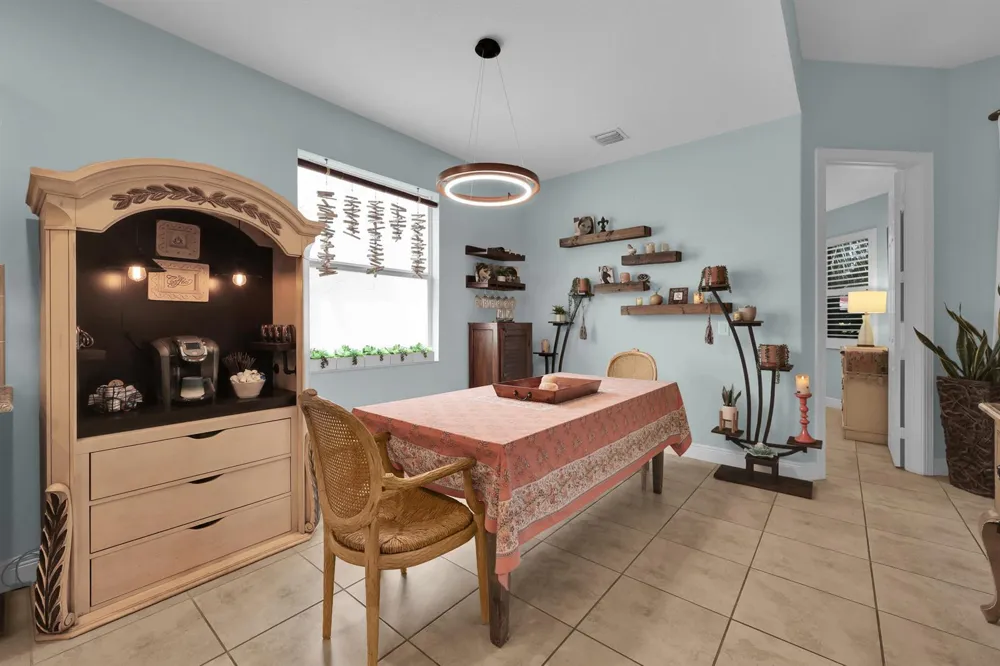 7414 OAKRIDGE PLACE Vero Beach, FL 32966