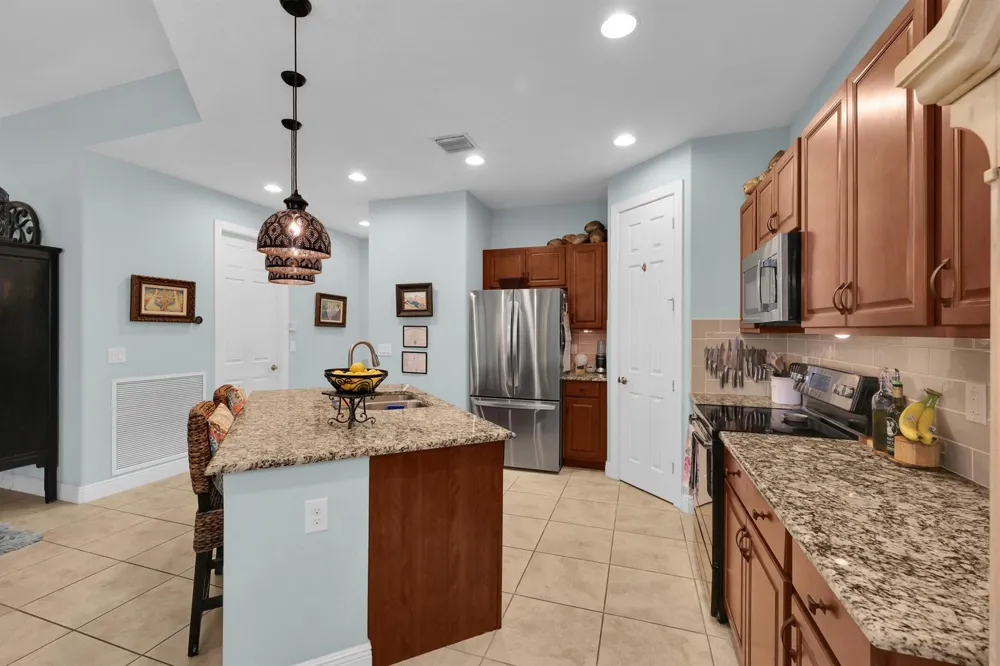 7414 OAKRIDGE PLACE Vero Beach, FL 32966