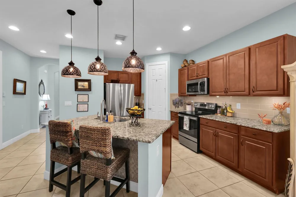7414 OAKRIDGE PLACE Vero Beach, FL 32966