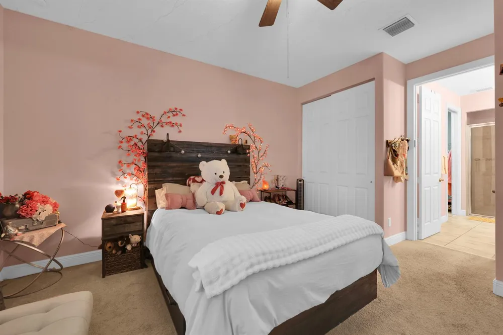 7414 OAKRIDGE PLACE Vero Beach, FL 32966