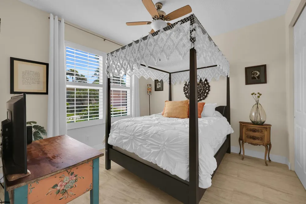 7414 OAKRIDGE PLACE Vero Beach, FL 32966