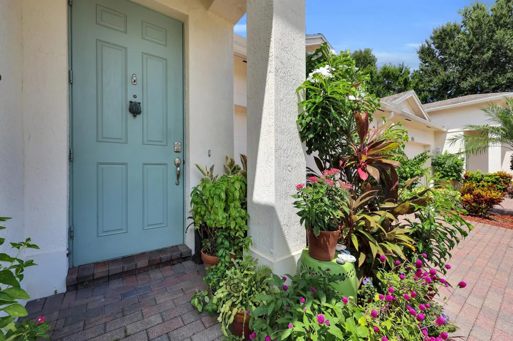 7414 OAKRIDGE PLACE Vero Beach, FL 32966