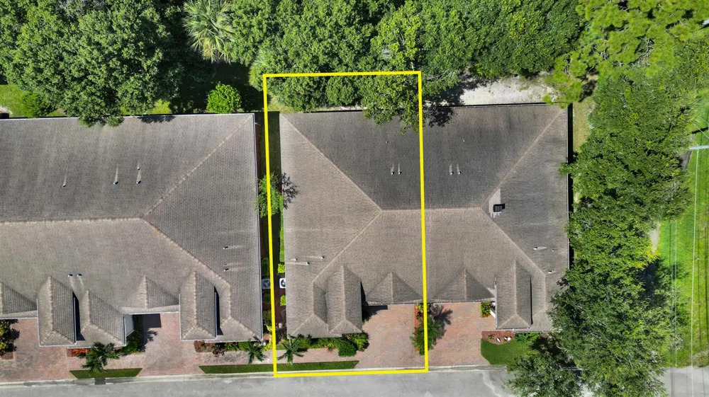 7414 OAKRIDGE PLACE Vero Beach, FL 32966