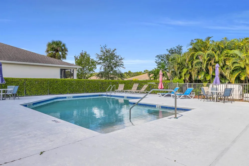 7414 OAKRIDGE PLACE Vero Beach, FL 32966