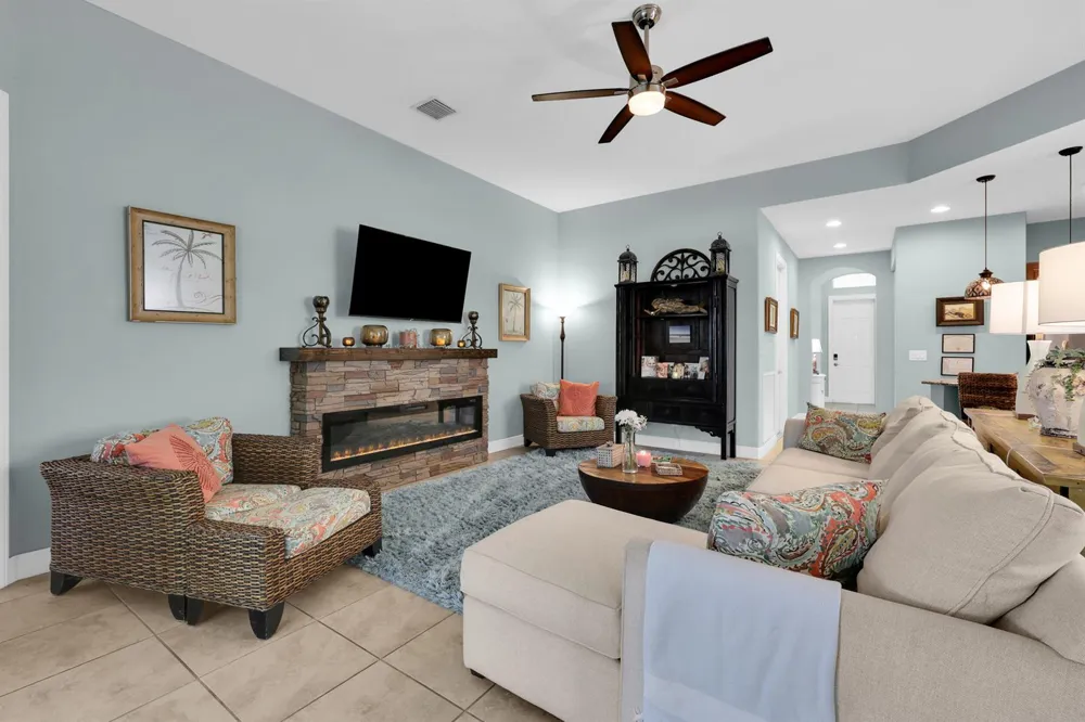 7414 OAKRIDGE PLACE Vero Beach, FL 32966