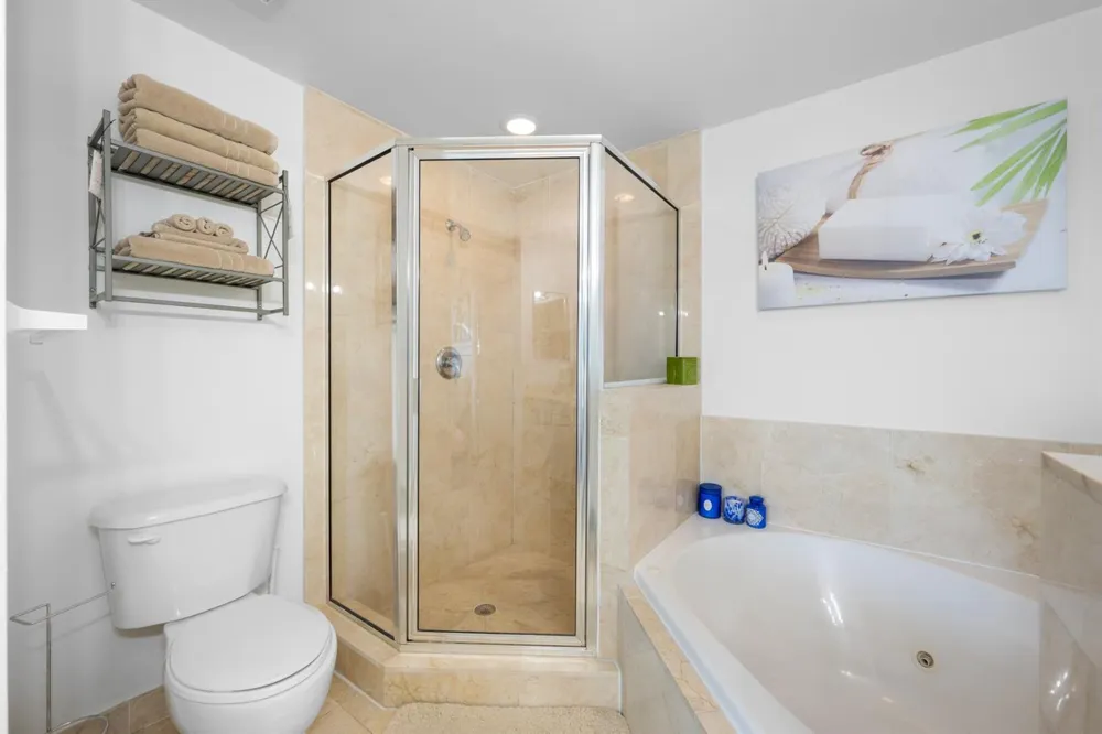7900 HARBOR ISLAND DRIVE #1517 North Bay Village, FL 33141