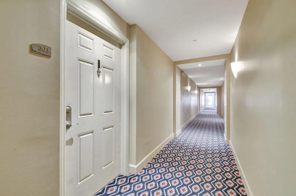 802 W WINDWARD WAY #303 Lantana, FL 33462
