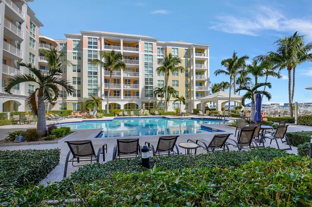 802 W WINDWARD WAY #303 Lantana, FL 33462