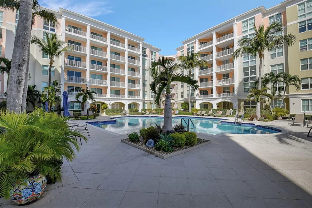 802 W WINDWARD WAY #303 Lantana, FL 33462