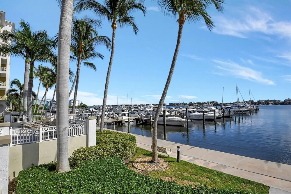 802 W WINDWARD WAY #303 Lantana, FL 33462