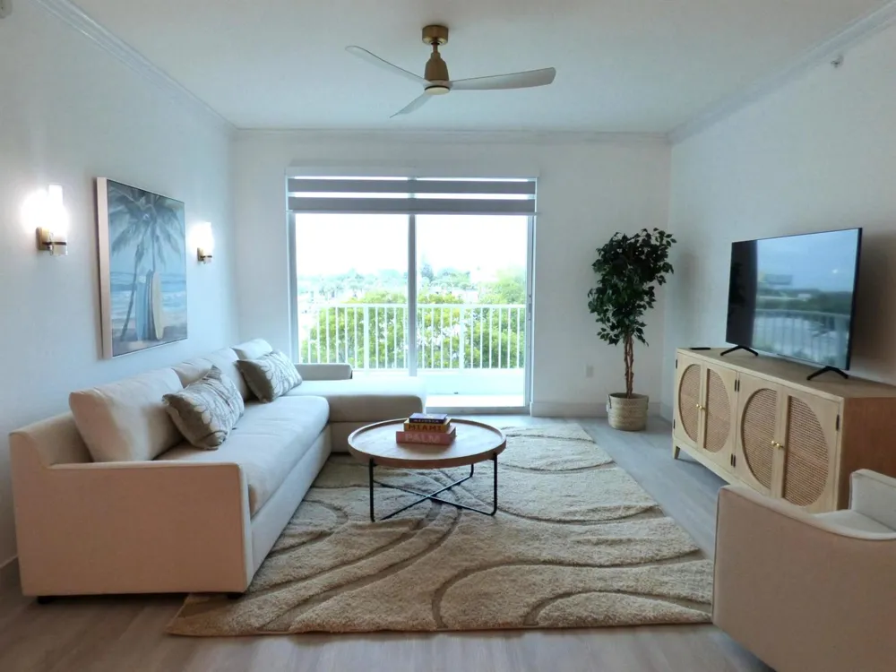 802 W WINDWARD WAY #303 Lantana, FL 33462