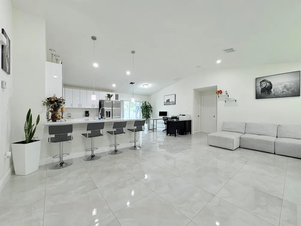 6539 Alexander Road West Palm Beach, FL 33413