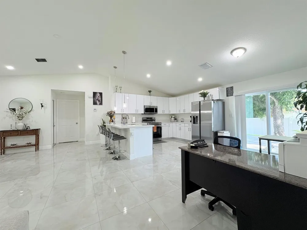 6539 Alexander Road West Palm Beach, FL 33413