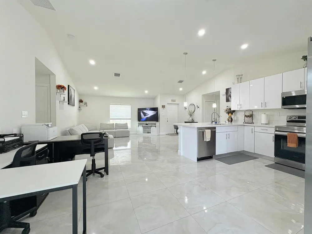 6539 Alexander Road West Palm Beach, FL 33413