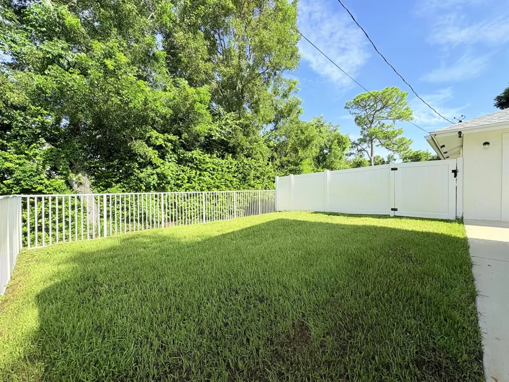 6539 Alexander Road West Palm Beach, FL 33413