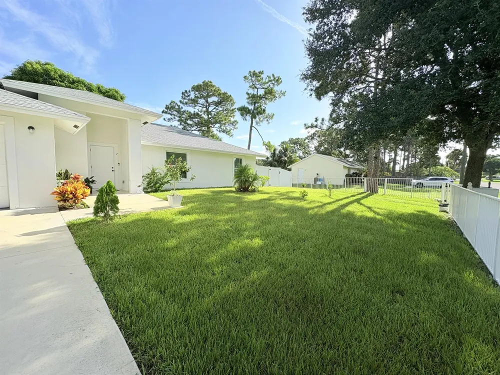 6539 Alexander Road West Palm Beach, FL 33413