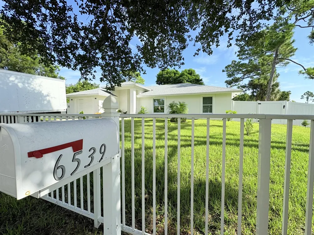 6539 Alexander Road West Palm Beach, FL 33413