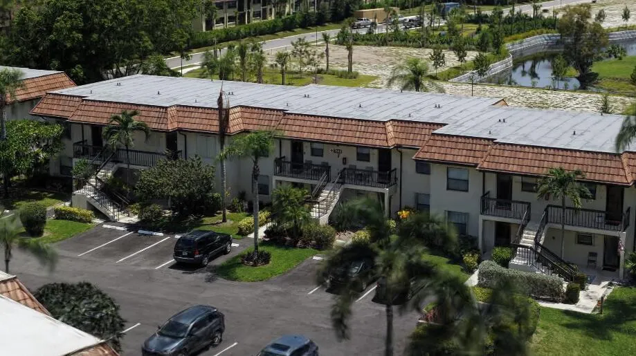 7142 GOLF COLONY COURT #102 Lake Worth, FL 33467