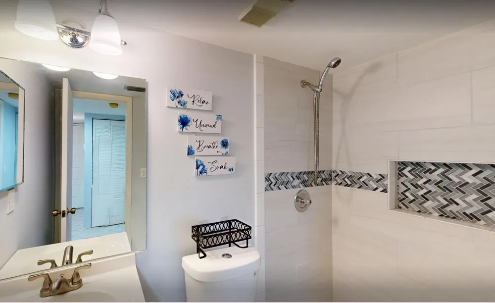 7142 GOLF COLONY COURT #102 Lake Worth, FL 33467