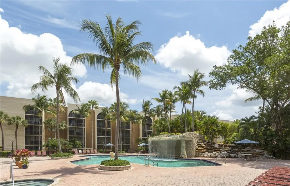 19455 NE 10 AVENUE #2-104 North Miami Beach, FL 33179