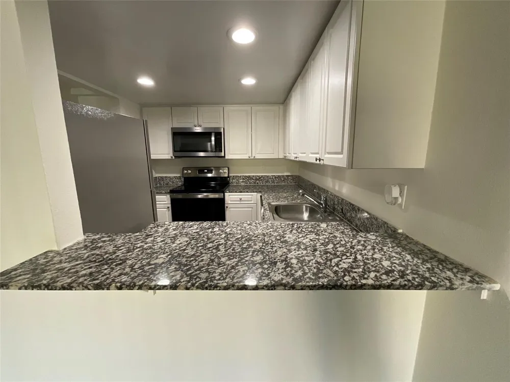 19455 NE 10 AVENUE #2-104 North Miami Beach, FL 33179