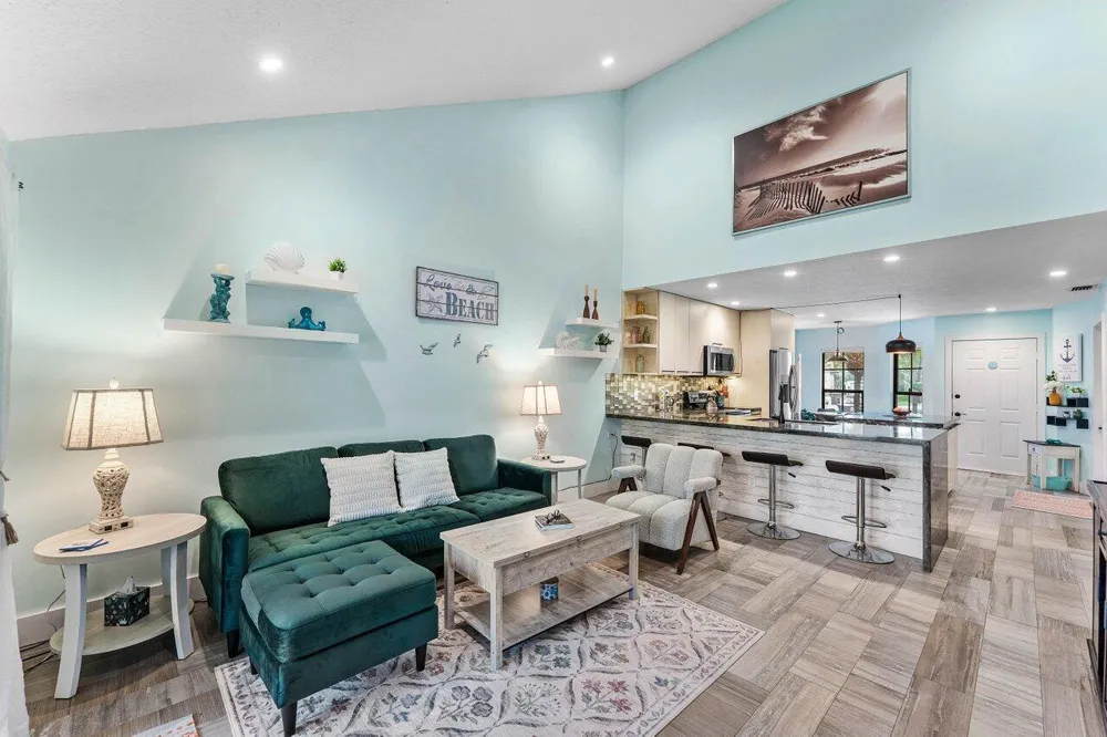18577 Woodstream Drive Boca Raton, FL 33498