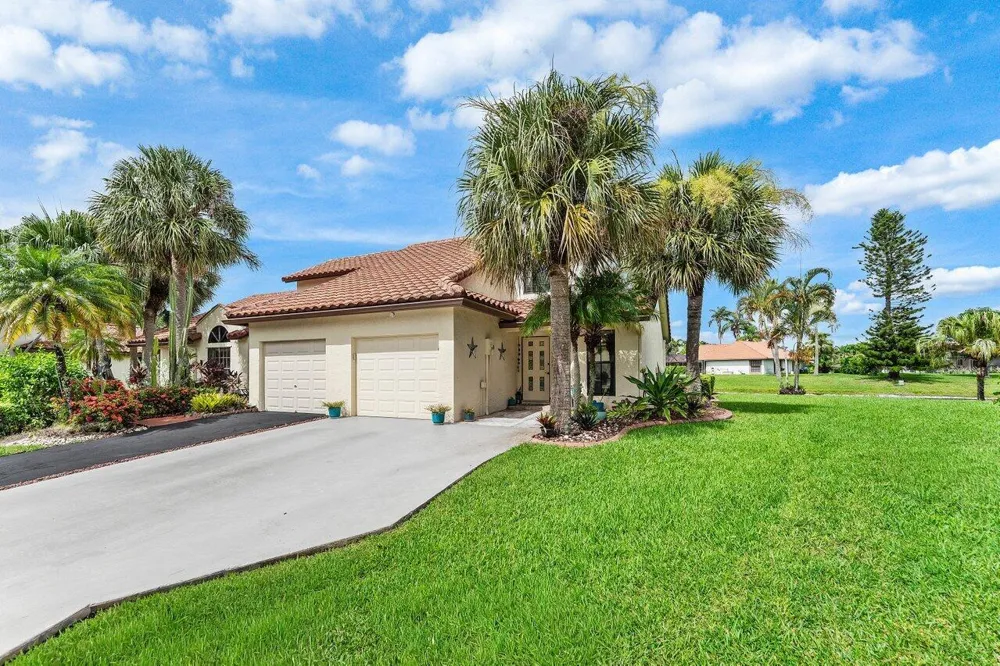 18577 Woodstream Drive Boca Raton, FL 33498