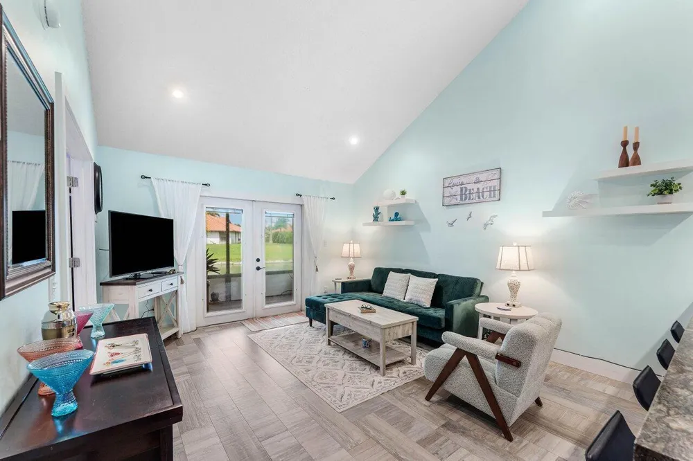 18577 Woodstream Drive Boca Raton, FL 33498