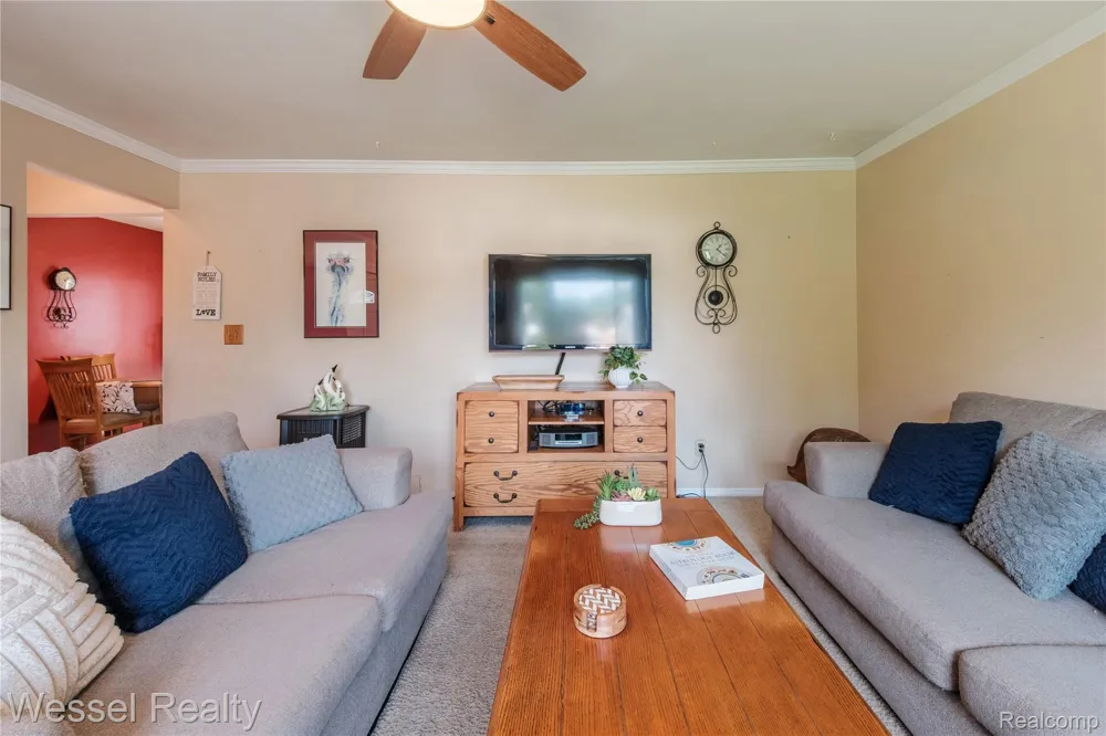 2444 Howe Street Shelby Charter Township, MI 48317