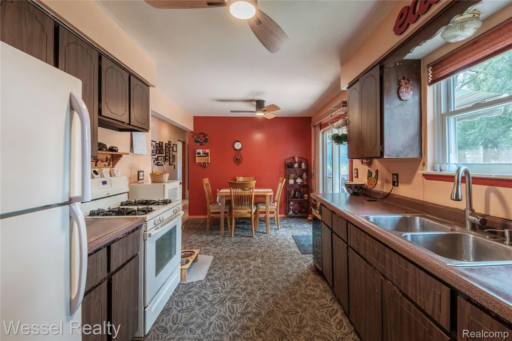 2444 Howe Street Shelby Charter Township, MI 48317