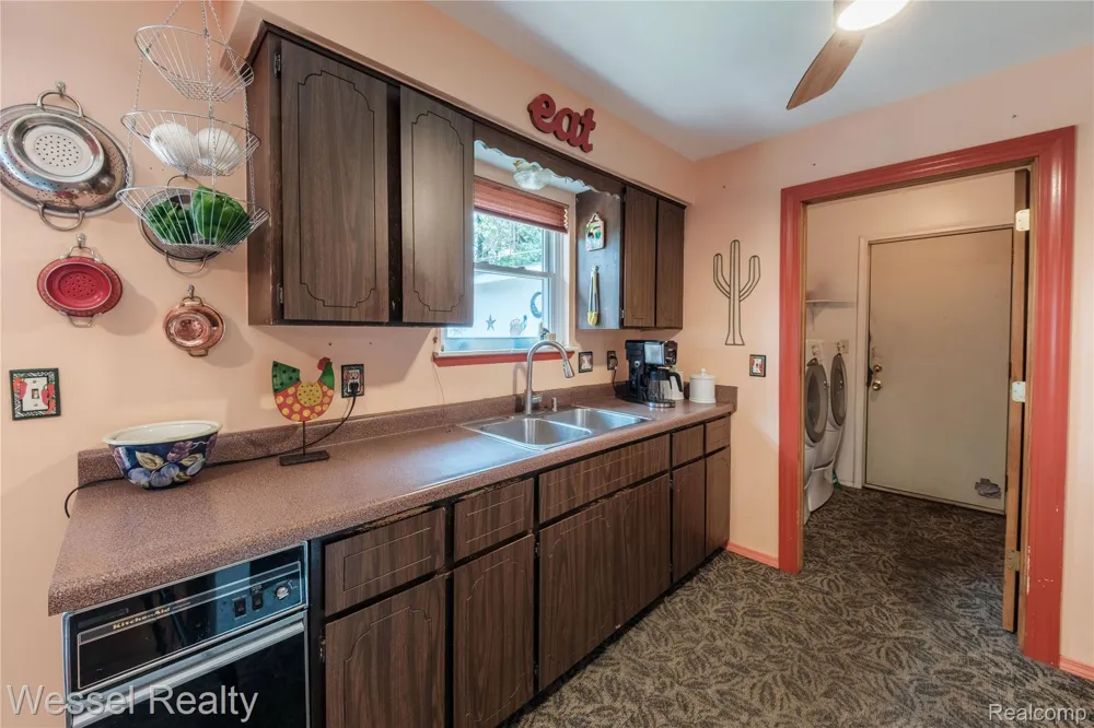 2444 Howe Street Shelby Charter Township, MI 48317