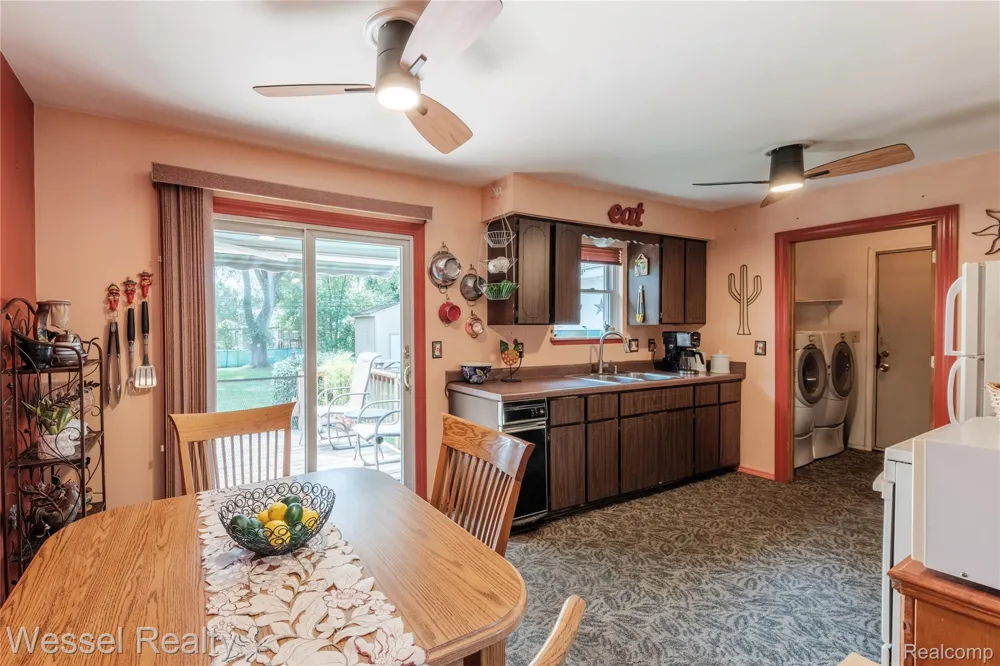 2444 Howe Street Shelby Charter Township, MI 48317