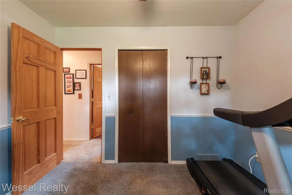 2444 Howe Street Shelby Charter Township, MI 48317