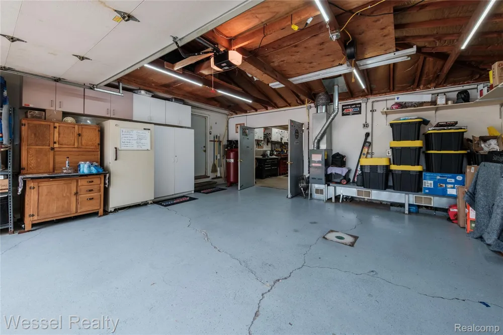 2444 Howe Street Shelby Charter Township, MI 48317