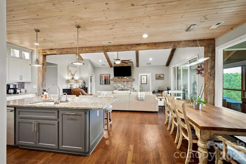 5504 Cedar Cove Way Lenoir, NC 28645
