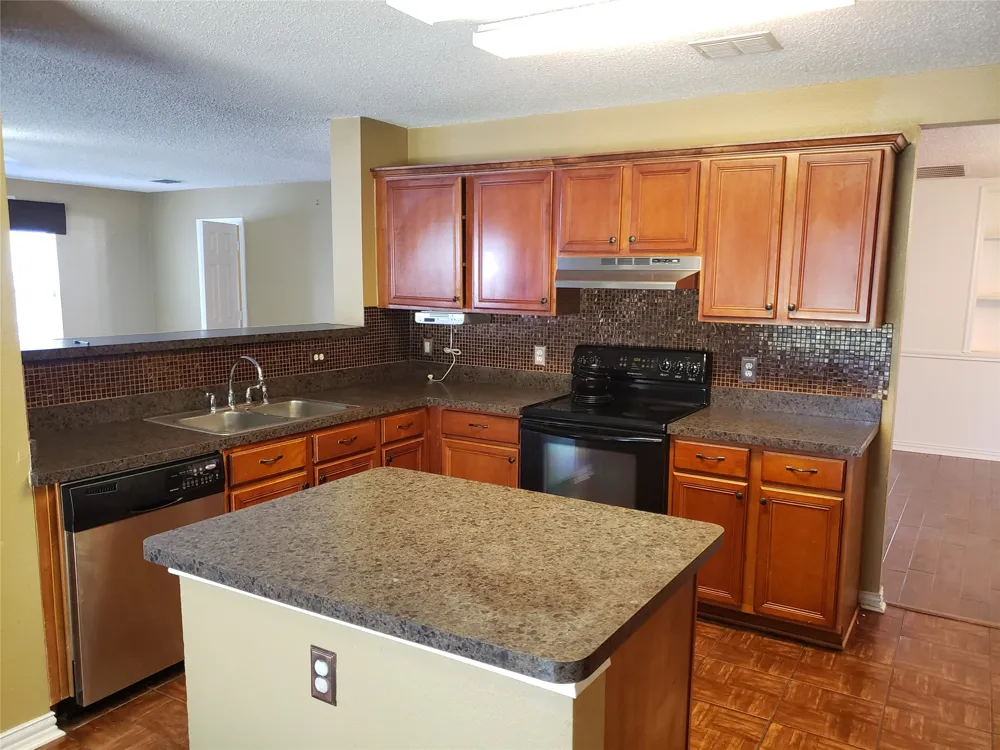 7009 Oconnor Street Arlington, TX 76002