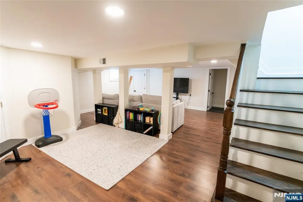 246 Stirling Avenue Orange, NJ 07050