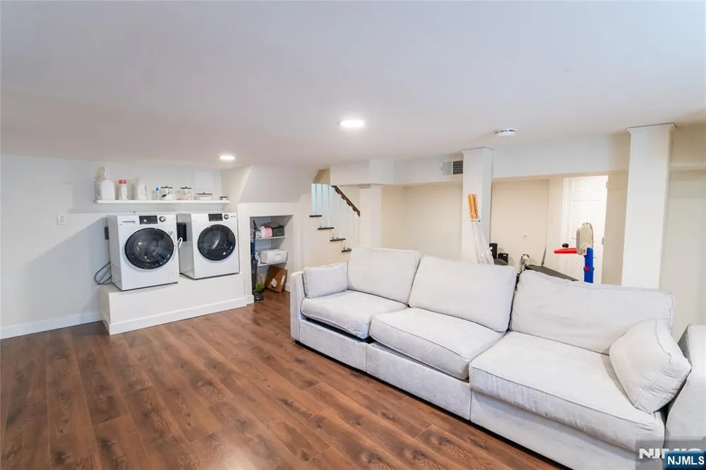 246 Stirling Avenue Orange, NJ 07050