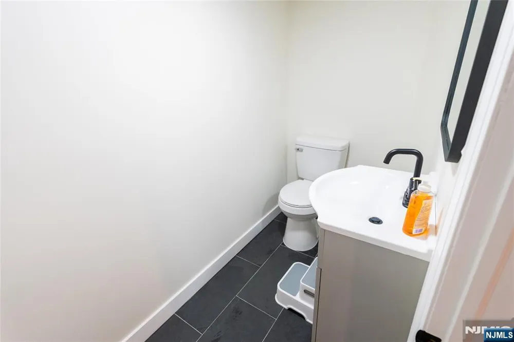 246 Stirling Avenue Orange, NJ 07050