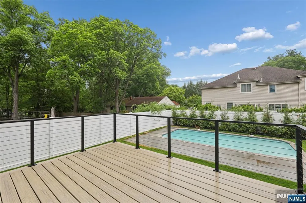 1 Bancroft Place Cresskill, NJ 07626