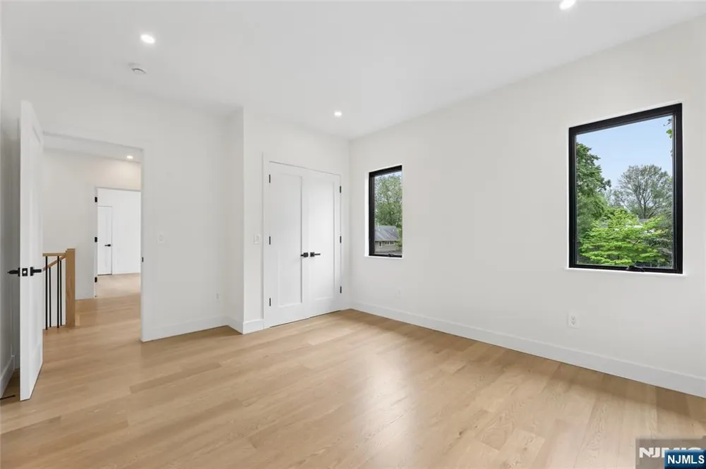 1 Bancroft Place Cresskill, NJ 07626