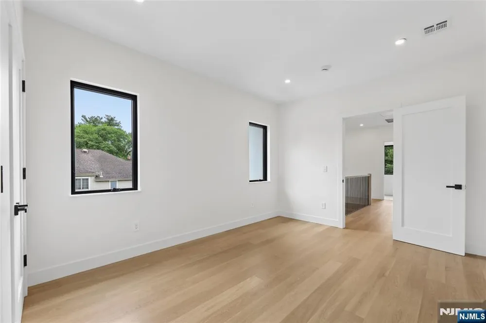 1 Bancroft Place Cresskill, NJ 07626