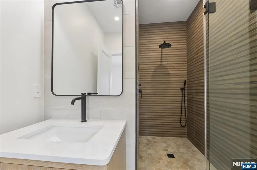 1 Bancroft Place Cresskill, NJ 07626