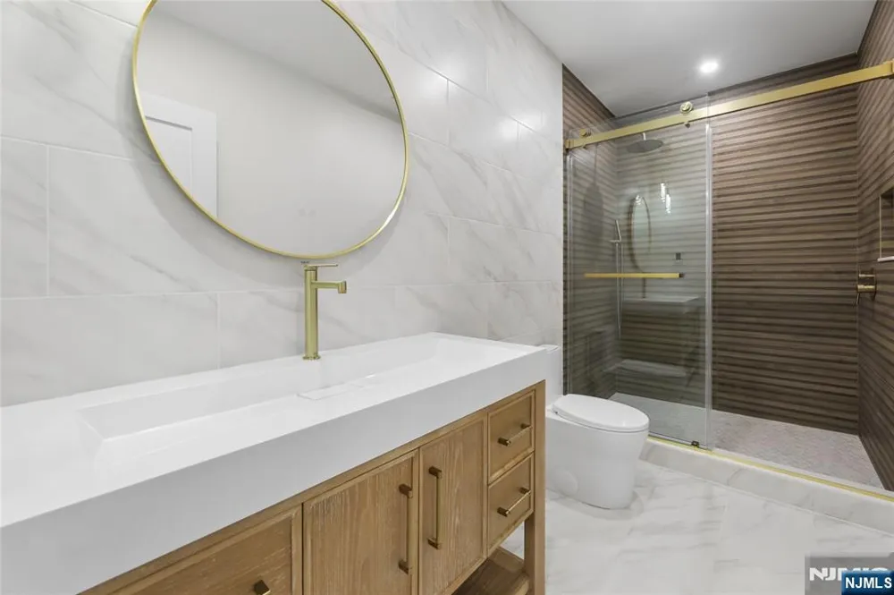 1 Bancroft Place Cresskill, NJ 07626