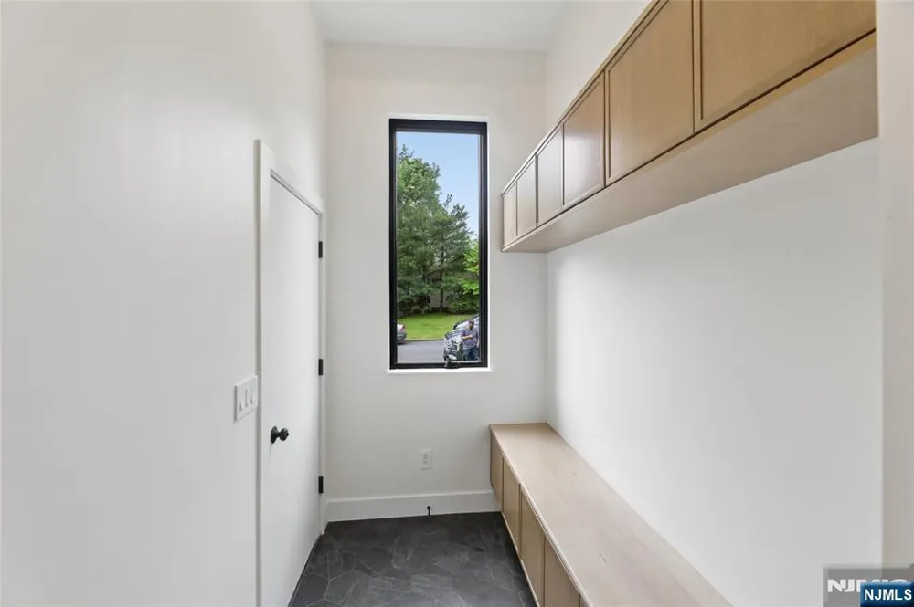 1 Bancroft Place Cresskill, NJ 07626