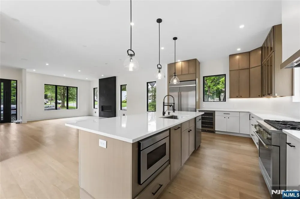 1 Bancroft Place Cresskill, NJ 07626